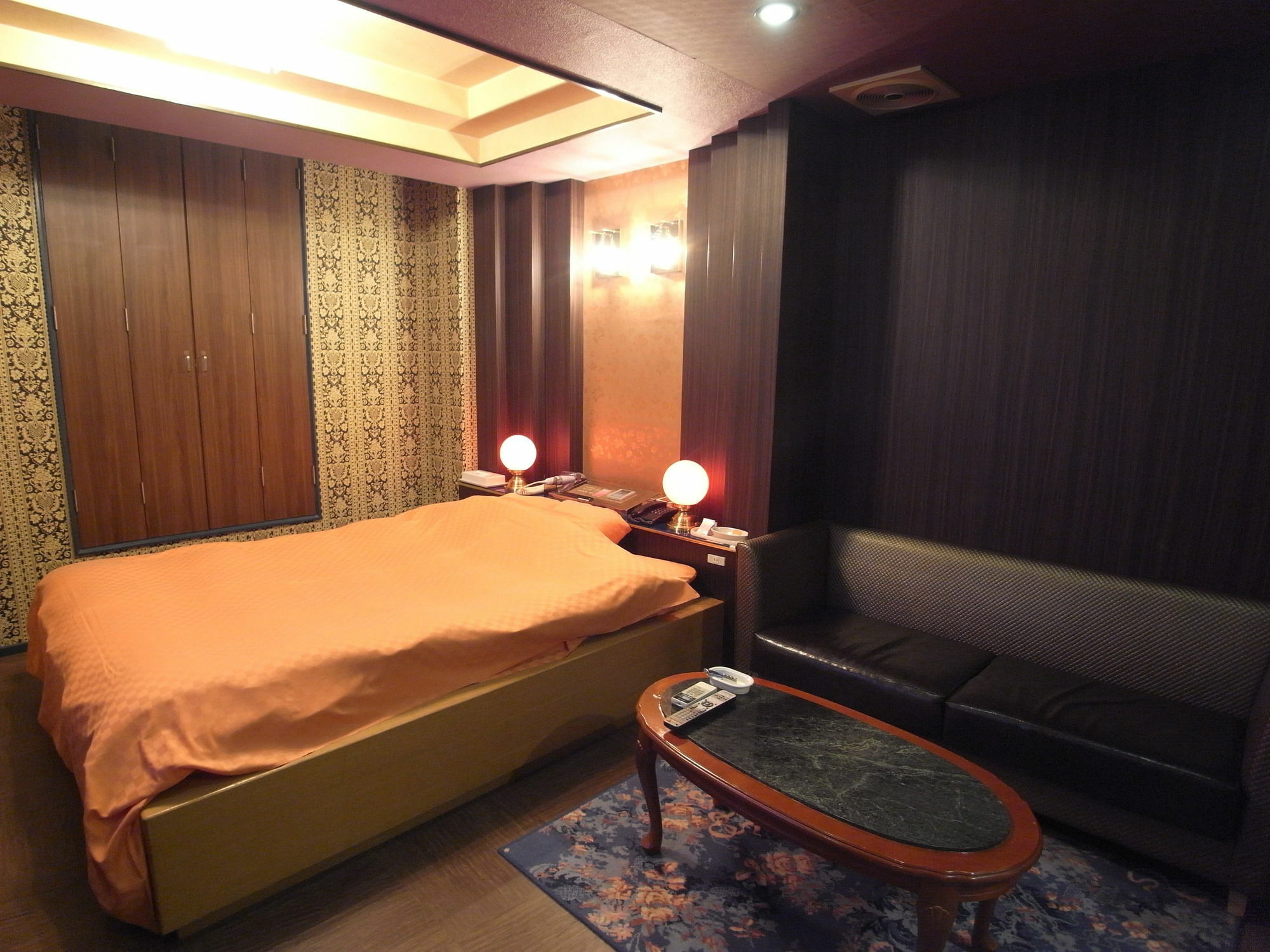 Hotel Tierra (Adults Only) Himeji Buitenkant foto